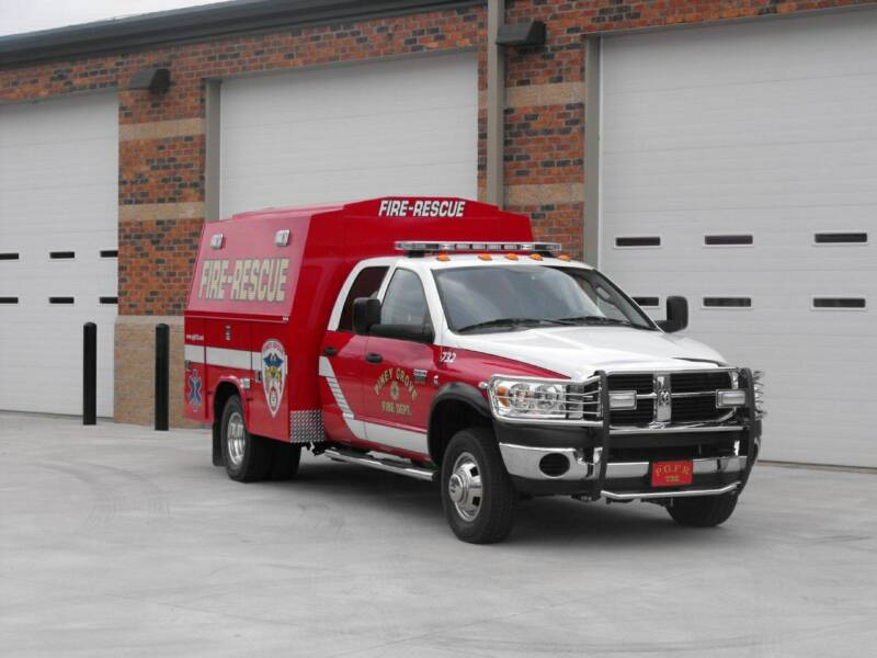 Squad 32 — 2008 Dodge Ram 3500 light rescue vehicle at Station 32